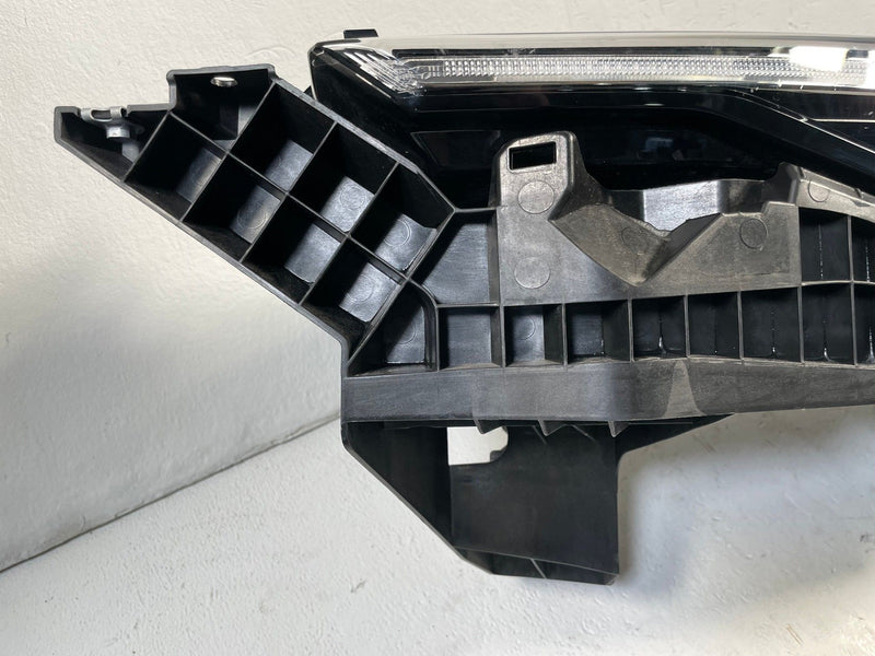 Load image into Gallery viewer, 2025 - 2026 ACURA ADX FRONT LEFT DRIVER SIDE LED HEADLIGHT HEADLAMP # 113977
