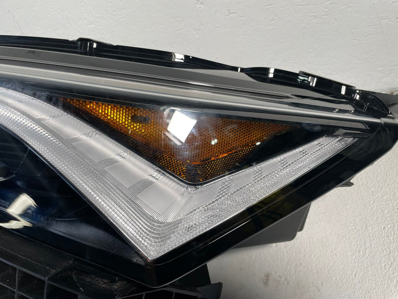 Load image into Gallery viewer, 2025 - 2026 ACURA ADX FRONT LEFT DRIVER SIDE LED HEADLIGHT HEADLAMP # 113977
