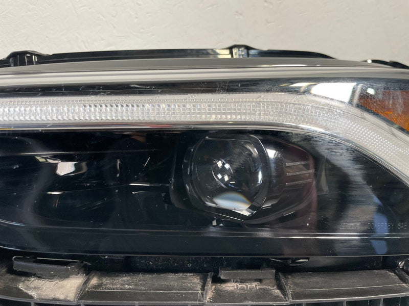 Load image into Gallery viewer, 2025 - 2026 ACURA ADX FRONT LEFT DRIVER SIDE LED HEADLIGHT HEADLAMP # 113977
