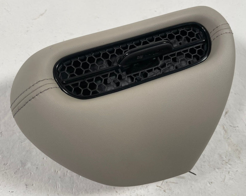 Load image into Gallery viewer, 2023 - 2026 HONDA HR-V FRONT DASH LEFT OUTER AIR VENT GRILLE 2.0L # 112662
