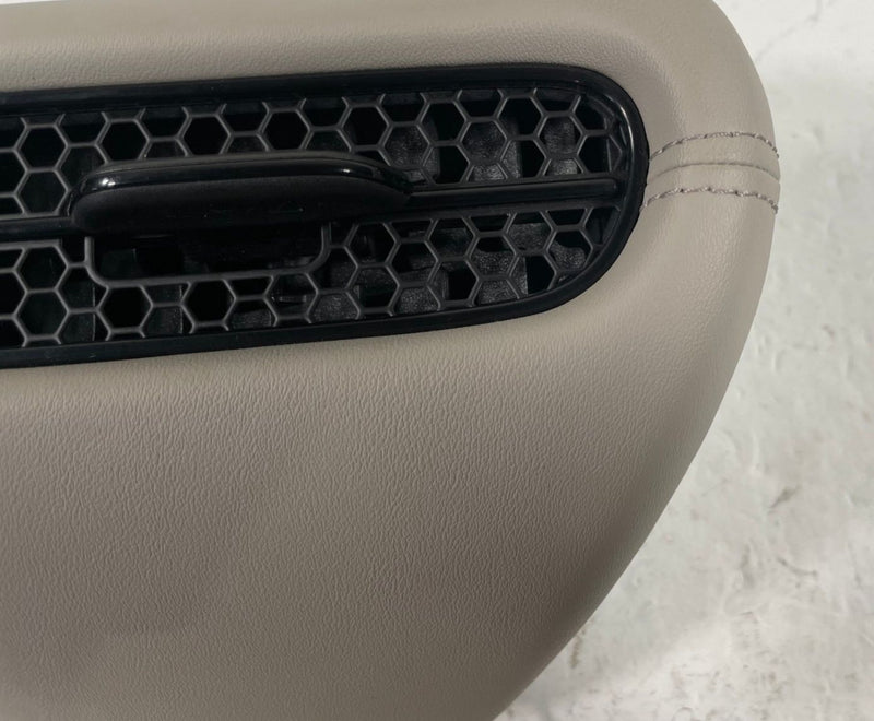 Load image into Gallery viewer, 2023 - 2026 HONDA HR-V FRONT DASH LEFT OUTER AIR VENT GRILLE 2.0L # 112662
