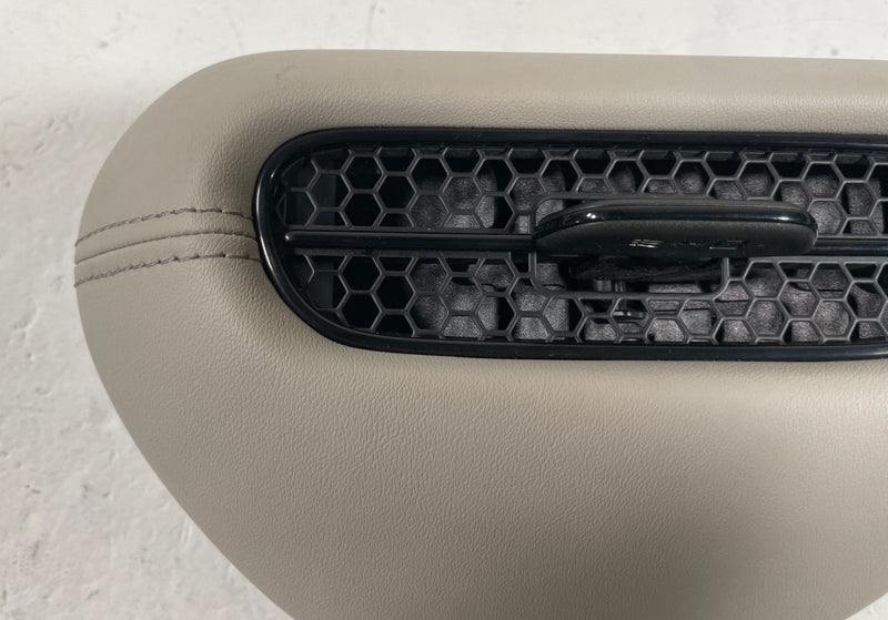 Load image into Gallery viewer, 2023 - 2026 HONDA HR-V FRONT DASH LEFT OUTER AIR VENT GRILLE 2.0L # 112662
