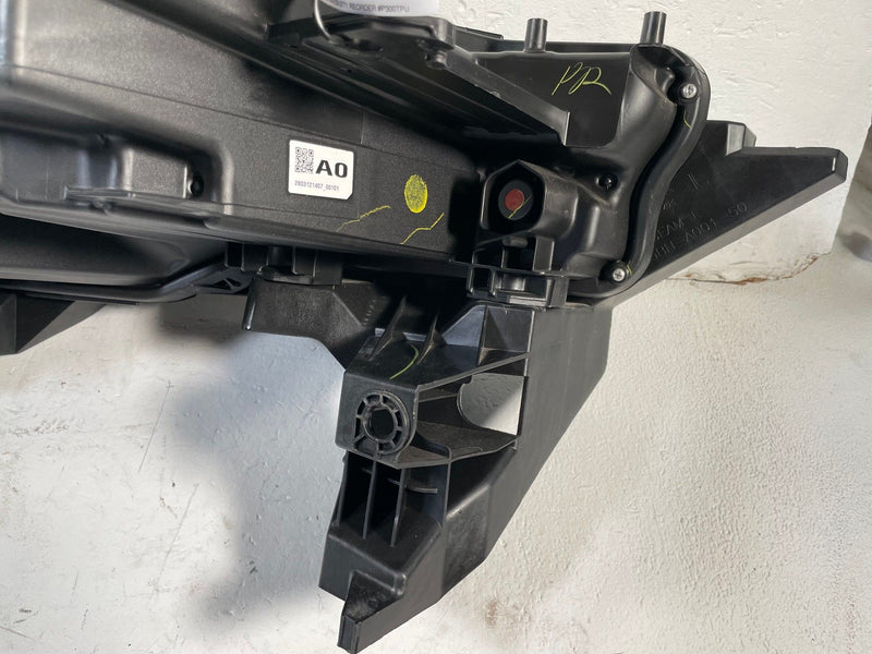 Load image into Gallery viewer, 2025 - 2026 ACURA ADX FRONT LEFT DRIVER SIDE LED HEADLIGHT HEADLAMP # 113977
