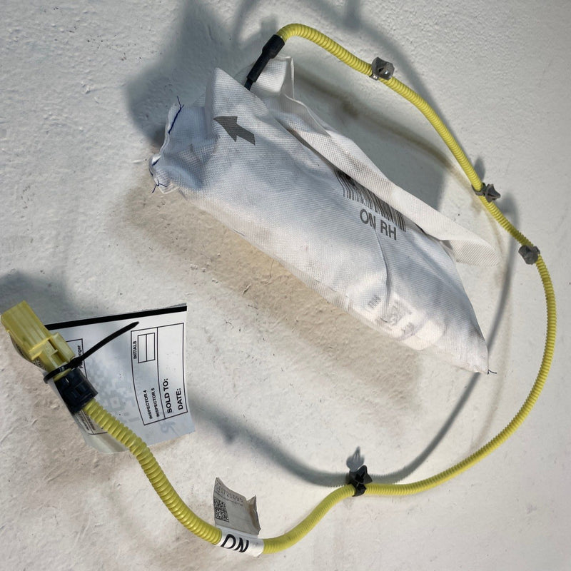 Load image into Gallery viewer, 2020 - 2025 KIA TELLURIDE FRONT RIGHT SIDE SEAT AIRBAG AIR BAG #107107
