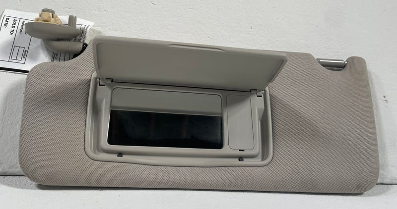 Load image into Gallery viewer, 2023 - 2026 HONDA HR-V LX FRONT LEFT DRIVER SIDE SUNVISOR SUN VISOR 2.0L #112641
