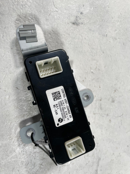 2022-2024 HYUNDAI IONIQ 5 CHARGER DOOR CONTROL MODULE UNIT 863C3-GI000