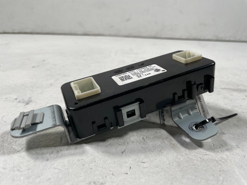 Load image into Gallery viewer, 2022-2024 HYUNDAI IONIQ 5 CHARGER DOOR CONTROL MODULE UNIT 863C3-GI000 # 108548
