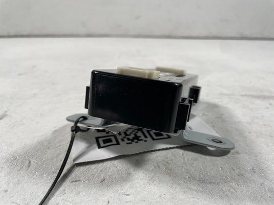 2022-2024 HYUNDAI IONIQ 5 CHARGER DOOR CONTROL MODULE UNIT 863C3-GI000