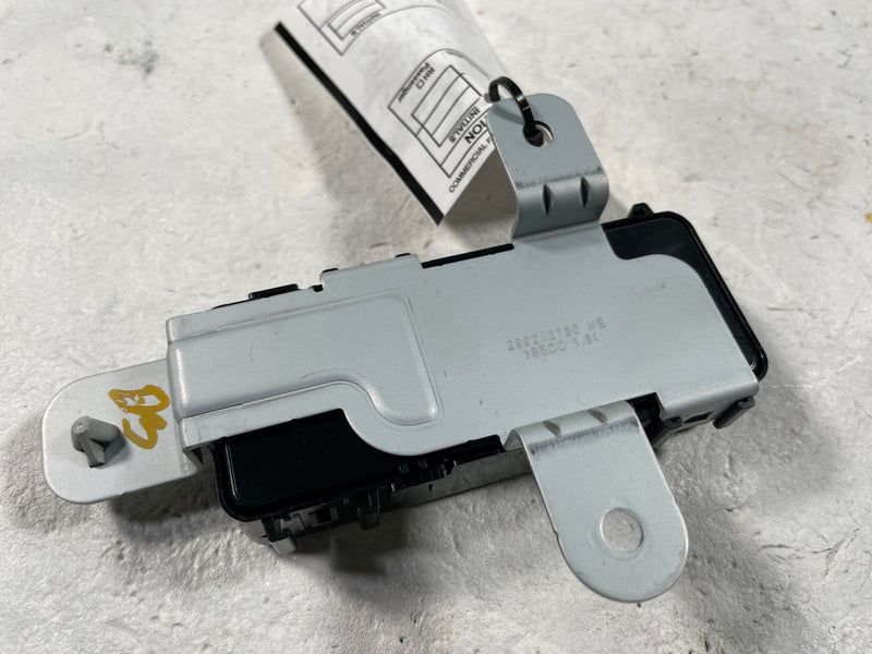 Load image into Gallery viewer, 2022-2024 HYUNDAI IONIQ 5 CHARGER DOOR CONTROL MODULE UNIT 863C3-GI000 # 108548
