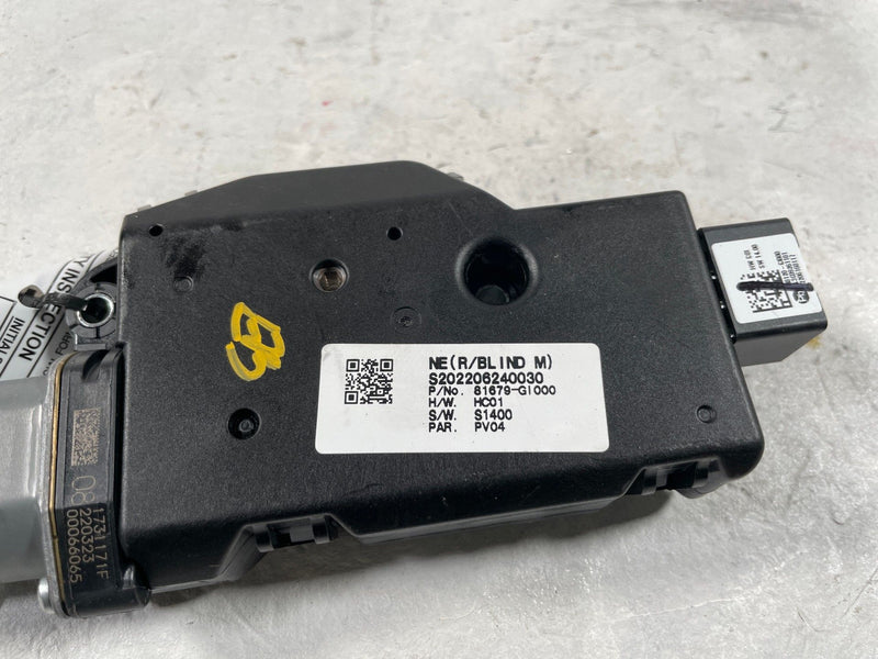 Load image into Gallery viewer, 2022-2024 HYUNDAI IONIQ 5 PANORAMIC SUN ROOF SUNROOF MOTOR 81679-GI000 # 108557
