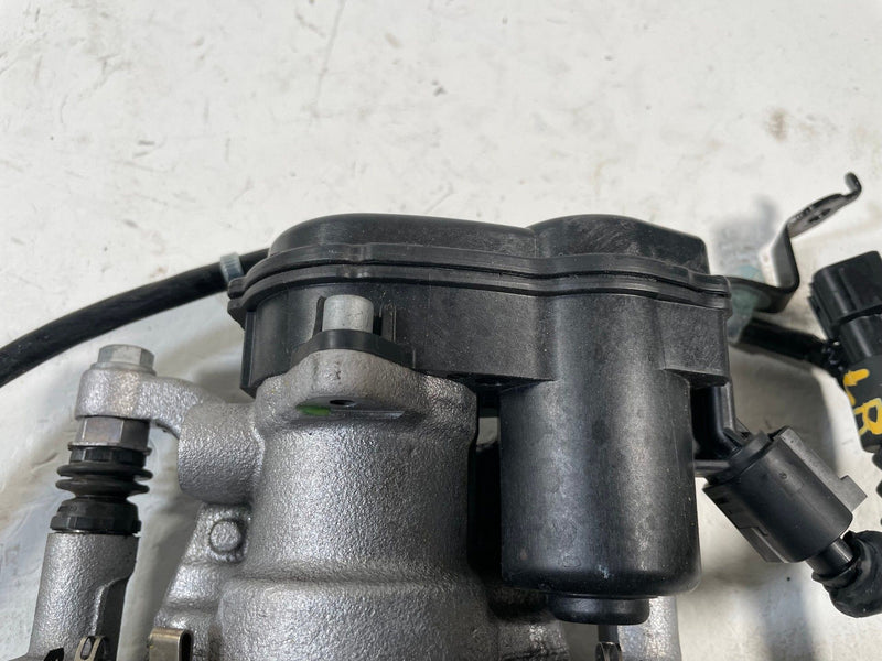 Load image into Gallery viewer, 2025-2026 ACURA ADX FWD REAR LEFT DRIVER SIDE BRAKE CALIPER W/ ACTUATOR # 114042
