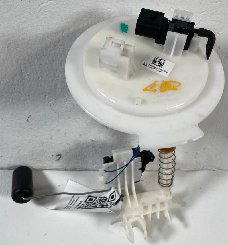 Load image into Gallery viewer, 2021 - 2025 GENESIS G70 FUEL GAS TANK PUMP SENDING UNIT LEVEL SENSOR # 109979
