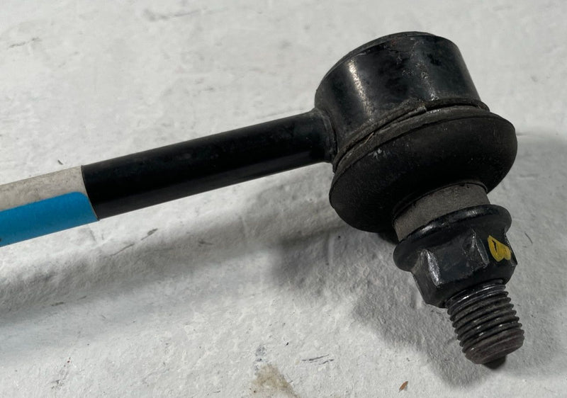 Load image into Gallery viewer, 2022-2025 HYUNDAI IONIQ 5 FRONT LEFT SIDE STABILIZER SWAY BAR END LINK # 108529
