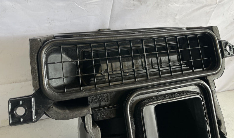 Load image into Gallery viewer, 2022-2024 HYUNDAI IONIQ 5 GV60 HVAC AC HEATER BLOWER MOTOR HOUSING BOX # 107269
