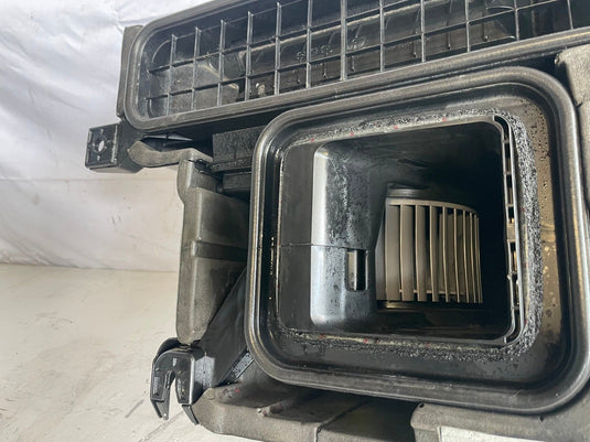 2022-2024 HYUNDAI IONIQ 5 GV60 HVAC AC HEATER BLOWER MOTOR HOUSING BOX
