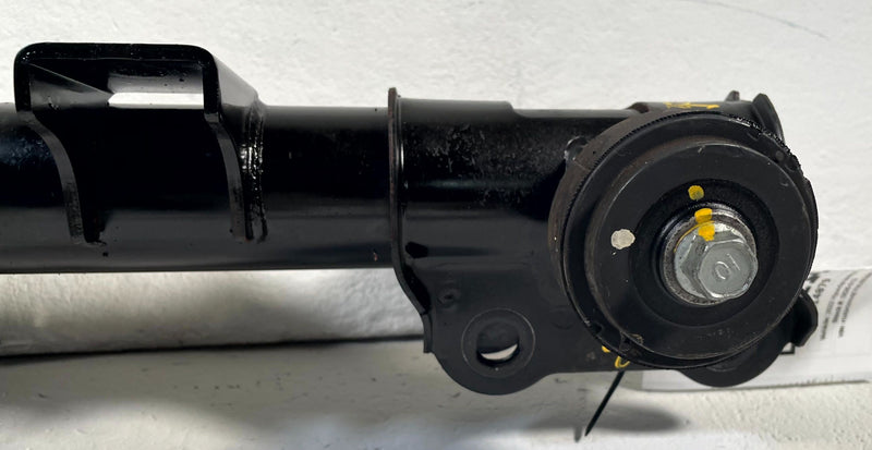 Load image into Gallery viewer, 22-24 HYUNDAI IONIQ 5 FRONT RIGHT SHOCK STRUT ABSORBER W/ COIL SPRING # 114079
