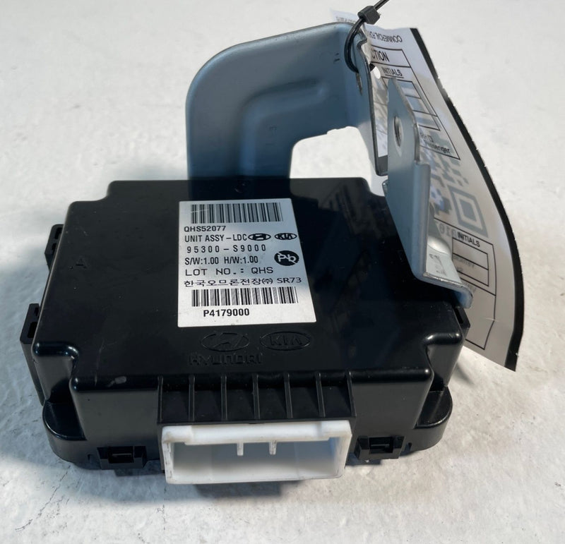 Load image into Gallery viewer, 20-22 KIA TELLURIDE LDC POWER INVERTER CONVERTER CONTROL MODULE UNIT # 107095
