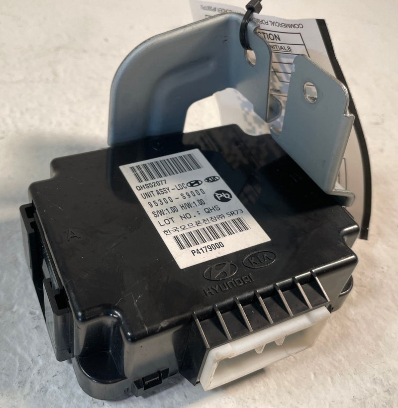 Load image into Gallery viewer, 20-22 KIA TELLURIDE LDC POWER INVERTER CONVERTER CONTROL MODULE UNIT # 107095
