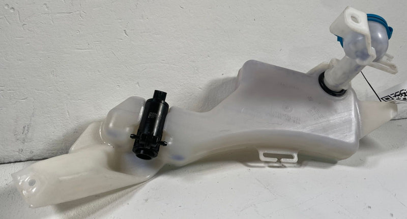 Load image into Gallery viewer, 2023-2026 HONDA HR-V FRONT WINDSHIELD WASHER RESERVOIR TANK BOTTLE 2.0L # 112675
