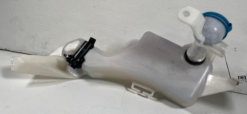 Load image into Gallery viewer, 2023-2026 HONDA HR-V FRONT WINDSHIELD WASHER RESERVOIR TANK BOTTLE 2.0L # 112675
