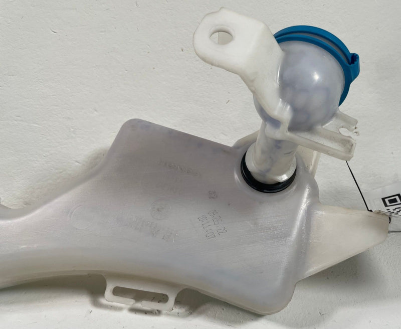 Load image into Gallery viewer, 2023-2026 HONDA HR-V FRONT WINDSHIELD WASHER RESERVOIR TANK BOTTLE 2.0L # 112675
