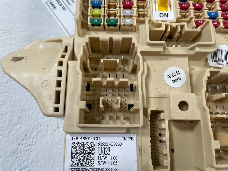 Load image into Gallery viewer, 2022 GENESIS G70 DASH CABIN FUSE RELAY JUNCTION BLOCK BOX 91953-G9230 # 109973
