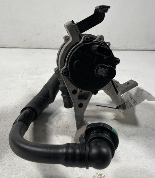 22-24 HYUNDAI IONIQ 5 ENGINE MOTOR WATER COOLANT PUMP HOSE W/ BRACKET
