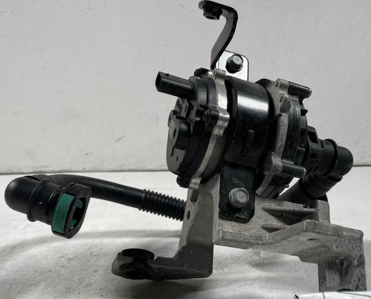 22-24 HYUNDAI IONIQ 5 ENGINE MOTOR WATER COOLANT PUMP HOSE W/ BRACKET