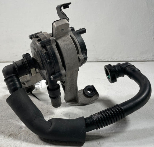 22-24 HYUNDAI IONIQ 5 ENGINE MOTOR WATER COOLANT PUMP HOSE W/ BRACKET