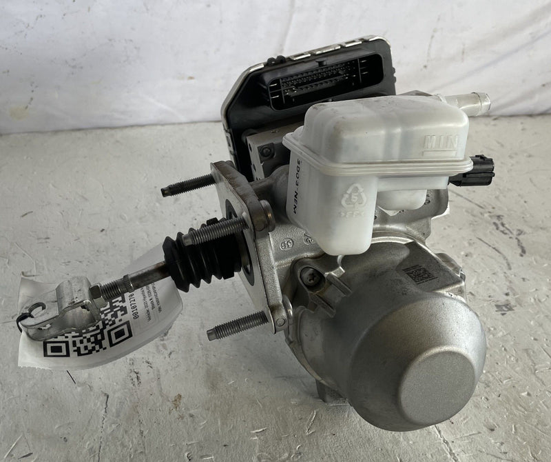 Load image into Gallery viewer, 2022 -2024 HYUNDAI IONIQ 5 POWER BRAKE BOOSTER W/ MASTER CYLINDER # 107270
