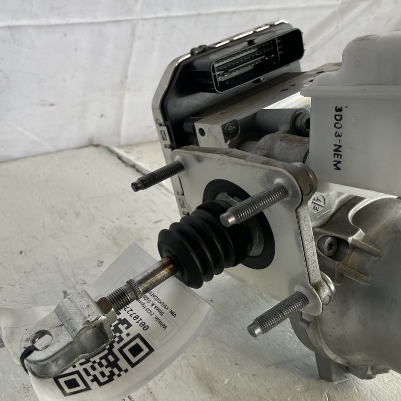 Load image into Gallery viewer, 2022 -2024 HYUNDAI IONIQ 5 POWER BRAKE BOOSTER W/ MASTER CYLINDER # 107270
