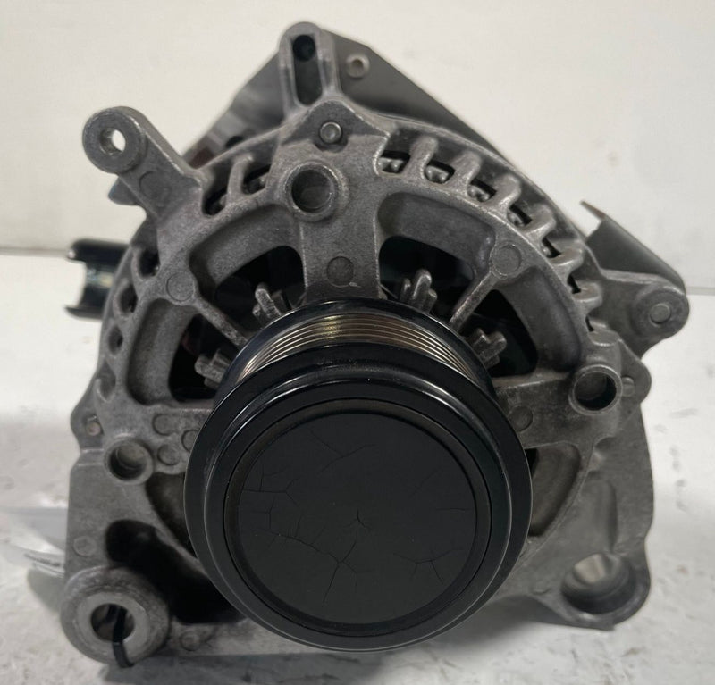 Load image into Gallery viewer, 2023 - 2026 HONDA HR-V ALTERNATOR GENERATOR ASSEMBLY 104211-3910 2.0L # 112671
