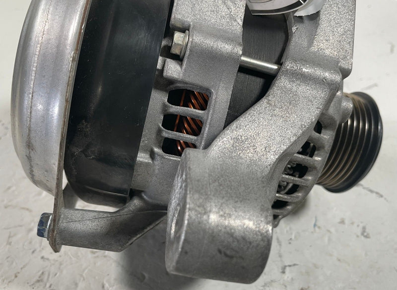 Load image into Gallery viewer, 2023 - 2026 HONDA HR-V ALTERNATOR GENERATOR ASSEMBLY 104211-3910 2.0L # 112671

