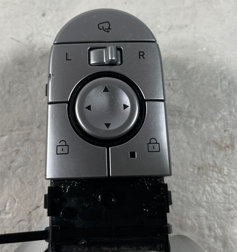 Load image into Gallery viewer, 2022-2024 HYUNDAI IONIQ 5 FRONT LEFT DRIVER DOOR MASTER WINDOW SWITCH # 108527
