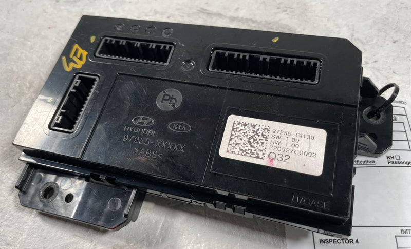 Load image into Gallery viewer, 2022-2024 HYUNDAI IONIQ 5 HVAC A/C TEMPERATURE CLIMATE CONTROL MODULE # 108558
