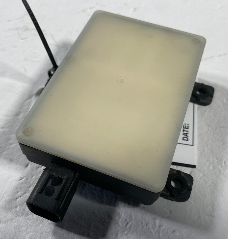 Load image into Gallery viewer, 2021 KIA K5 REAR LEFT DRIVER BLIND SPOT RADAR SENSOR L3991-51100 # 111747
