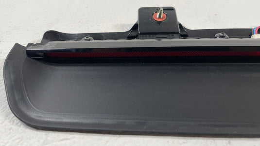 2022 - 2026 GENESIS G70 REAR UPPER 3RD THIRD STOP BRAKE LIGHT LAMP