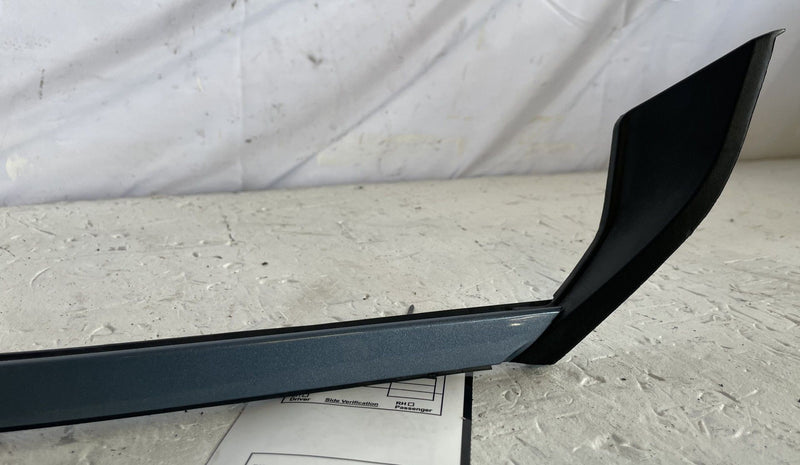 Load image into Gallery viewer, 2022-2025 HYUNDAI IONIQ 5 FRONT WINDSHIELD RIGHT A PILLAR TRIM MOLDING # 107279
