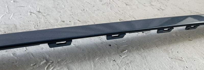 Load image into Gallery viewer, 2022-2025 HYUNDAI IONIQ 5 FRONT WINDSHIELD RIGHT A PILLAR TRIM MOLDING # 107279
