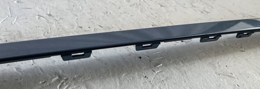 2022-2025 HYUNDAI IONIQ 5 FRONT WINDSHIELD RIGHT A PILLAR TRIM MOLDING