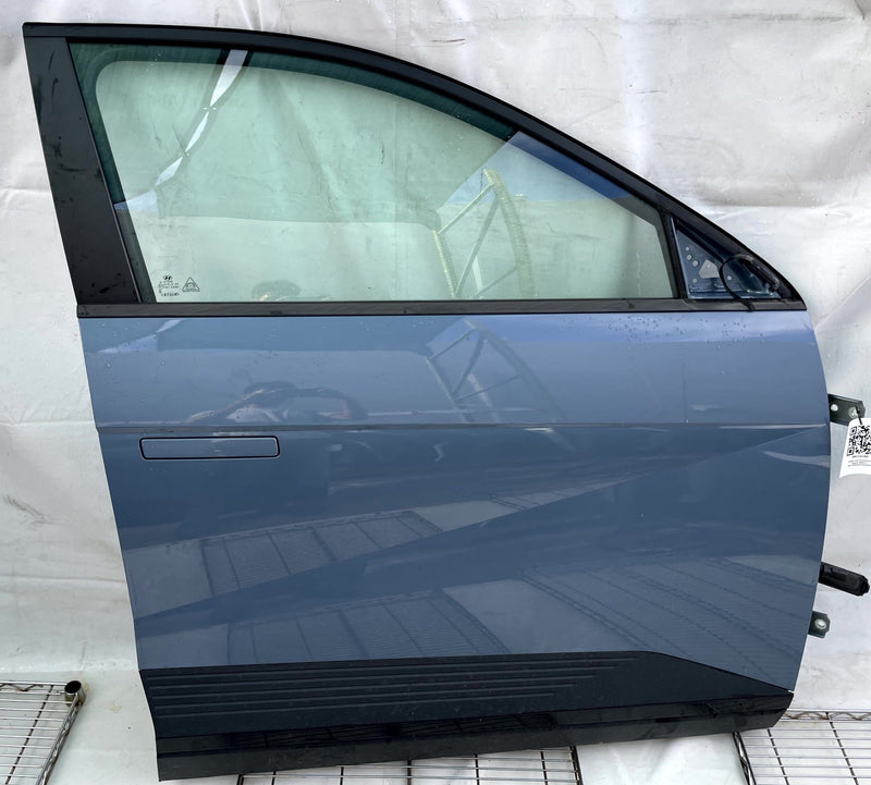 Load image into Gallery viewer, HYUNDAI IONIQ 5 FRONT RIGHT SIDE DOOR SHELL ASSEMBLY BLUE (U3P) 2022-2024 114104
