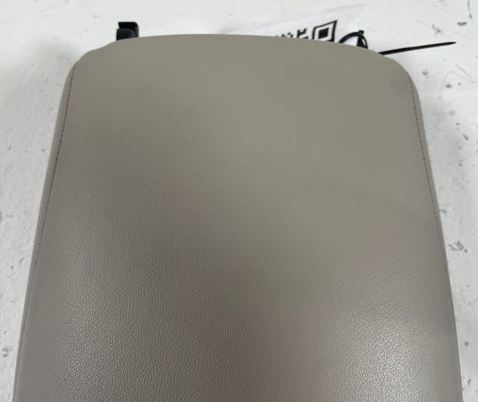 2023-2026 HONDA HR-V LX CENTER CONSOLE ARM REST ARMREST LID COVER GRAY
