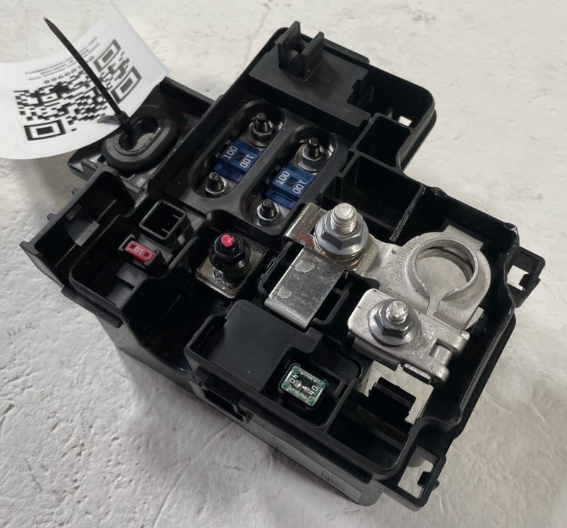 Load image into Gallery viewer, 2022-2026 GENESIS G70 POSITIVE BATTERY TERMINAL FUSIBLE LINK FUSE BOX # 109968
