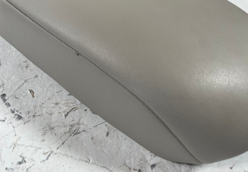 Load image into Gallery viewer, 2023-2026 HONDA HR-V LX CENTER CONSOLE ARM REST ARMREST LID COVER GRAY # 112678
