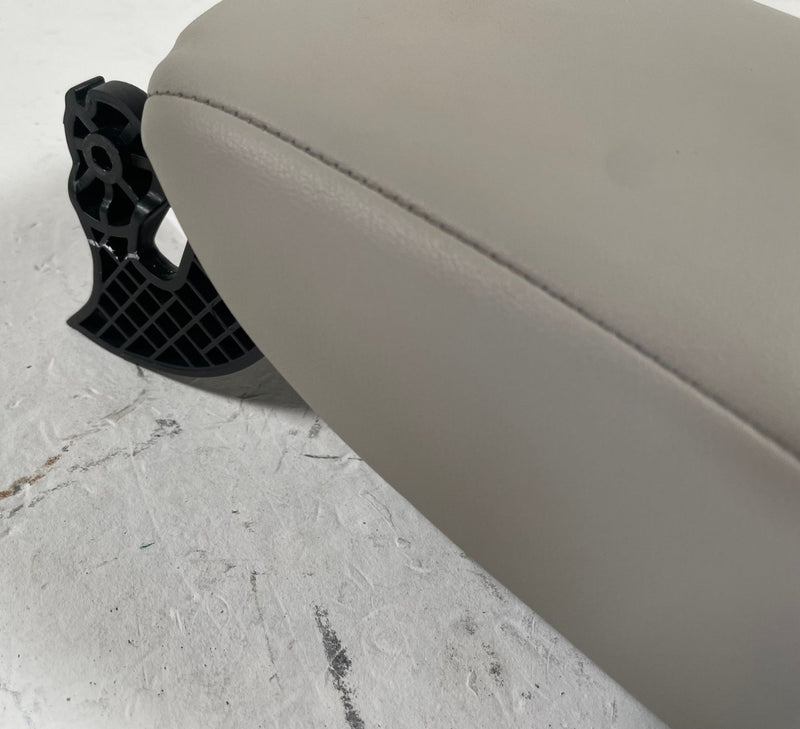 Load image into Gallery viewer, 2023-2026 HONDA HR-V LX CENTER CONSOLE ARM REST ARMREST LID COVER GRAY # 112678
