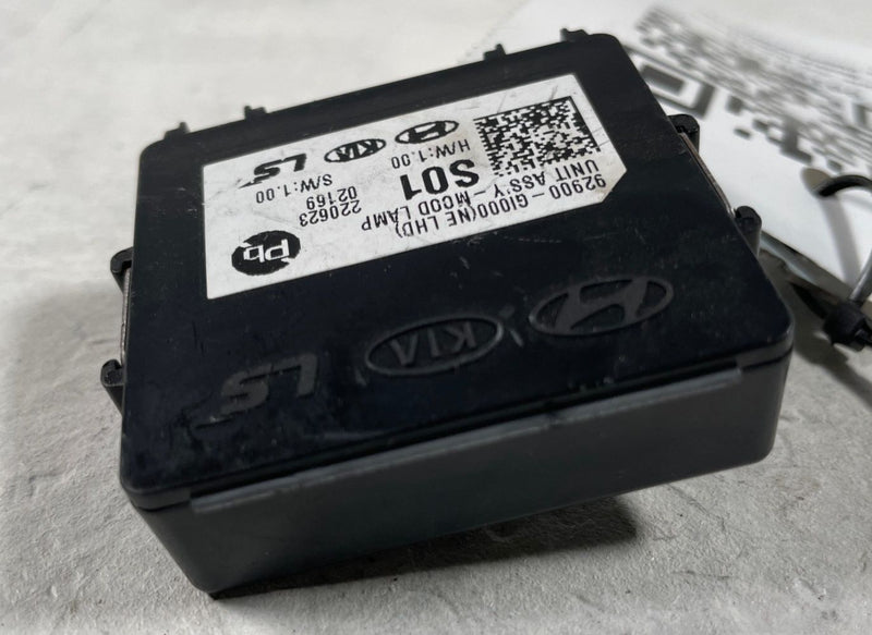 Load image into Gallery viewer, 2022-24 HYUNDAI IONIQ 5 MOOD LIGHT LAMP CONTROL MODULE UNIT 92900-GI000 # 108556
