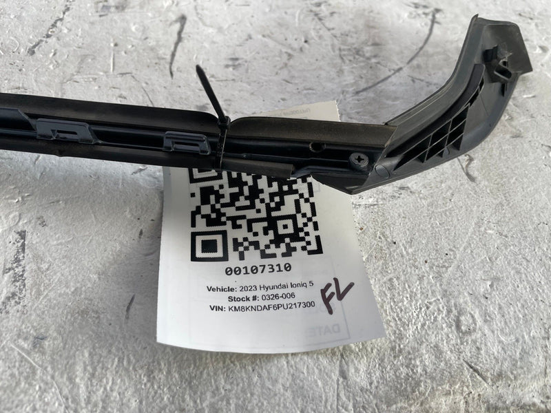 Load image into Gallery viewer, 2022-2025 HYUNDAI IONIQ 5 FRONT WINDSHIELD LEFT A PILLAR TRIM MOLDING # 107310
