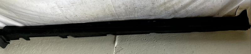 Load image into Gallery viewer, 2022 - 2024 HYUNDAI IONIQ 5 RIGHT SIDE SKIRT ROCKER PANEL MOLDING BLACK # 114080
