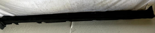 2022 - 2024 HYUNDAI IONIQ 5 RIGHT SIDE SKIRT ROCKER PANEL MOLDING BLACK