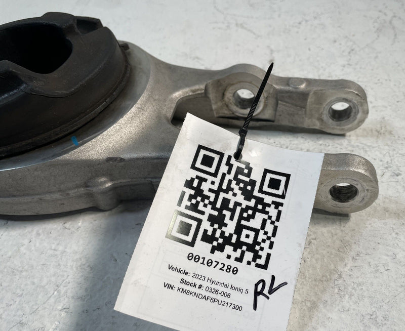 Load image into Gallery viewer, 22-24 HYUNDAI IONIQ 5 GV60 REAR LEFT LOWER CONTROL ARM SPRING PERCH # 107280
